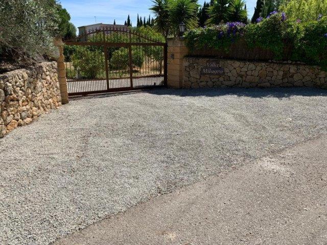 Villa Milagro - 3 Bedroom Finca Style Villa With Pool Near Golf Course/Beaches - Air Cond. Pollenca Bagian luar foto